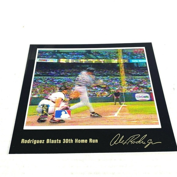 3d MLB Rodriguez 30th Home Run Photo 0372/5000 - Picture 2 of 4